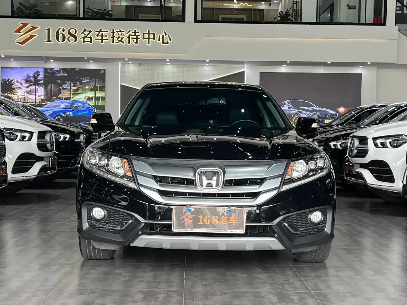 Crosstour 2016 2.4L Luxury Edition — миниатюра 2