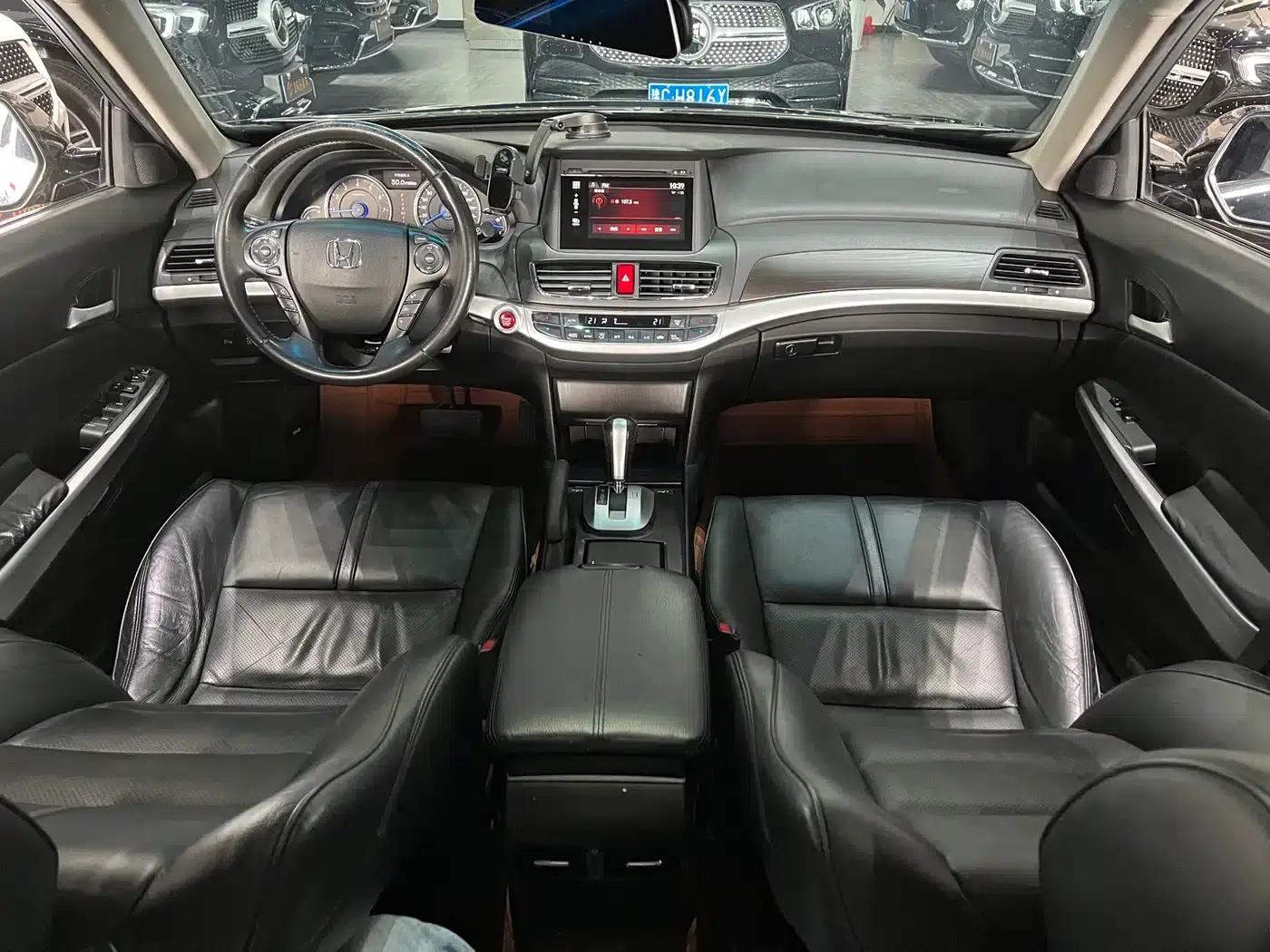 Crosstour 2016 2.4L Luxury Edition — миниатюра 11