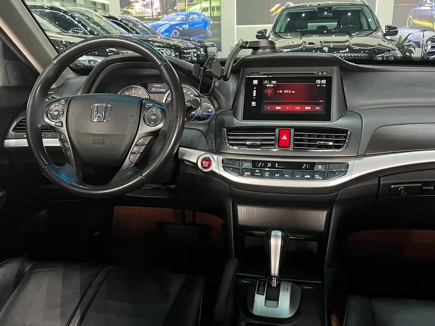 Crosstour 2016 2.4L Luxury Edition — миниатюра 12