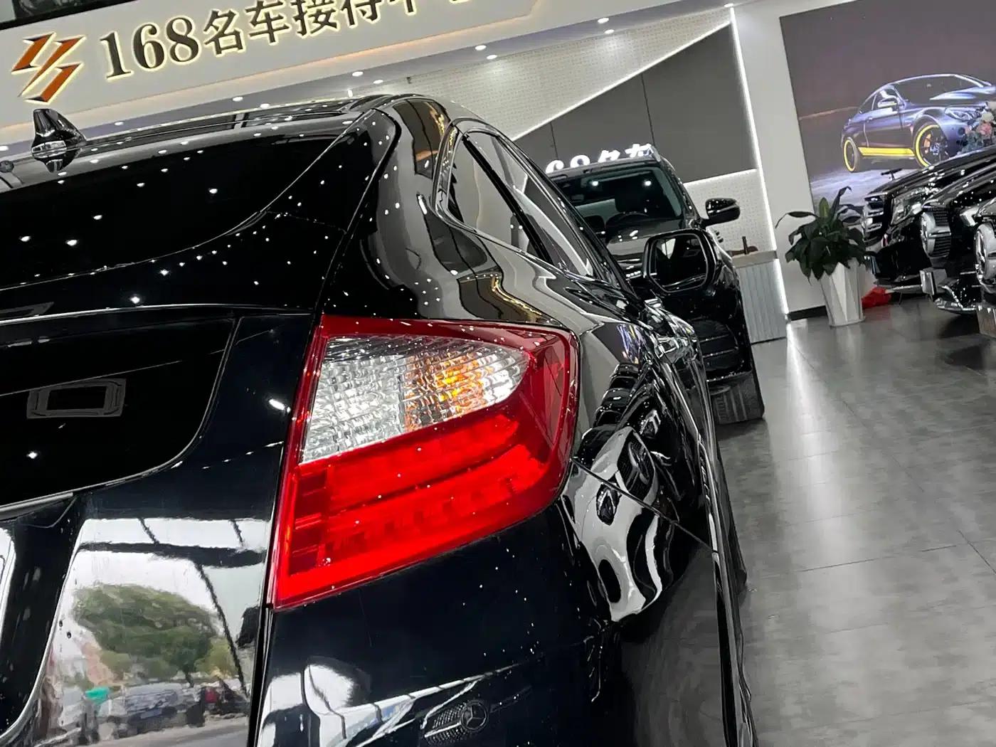 Crosstour 2016 2.4L Luxury Edition — миниатюра 8