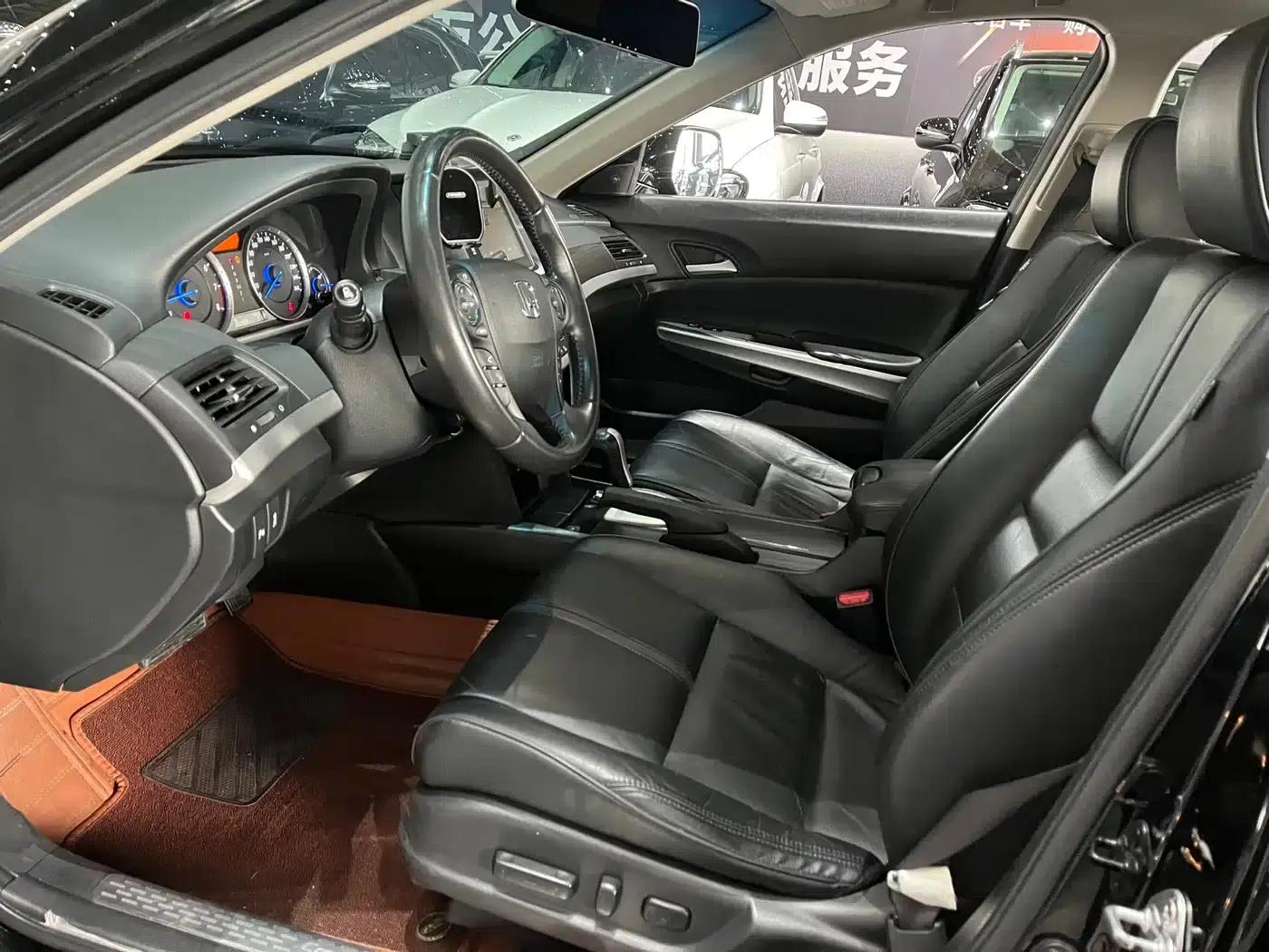 Crosstour 2016 2.4L Luxury Edition — миниатюра 9