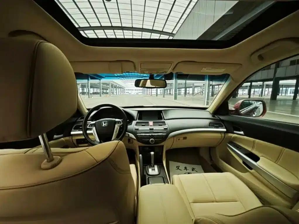 Crosstour 2012 2.4L Premium Edition — миниатюра 6