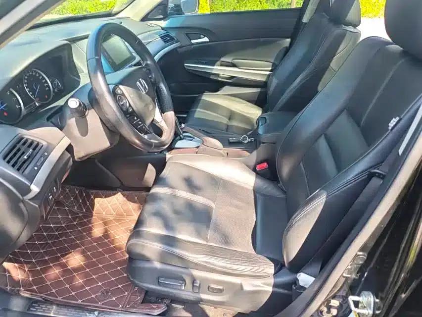 Crosstour 2014 2.4L Luxury Navigation Edition — миниатюра 4