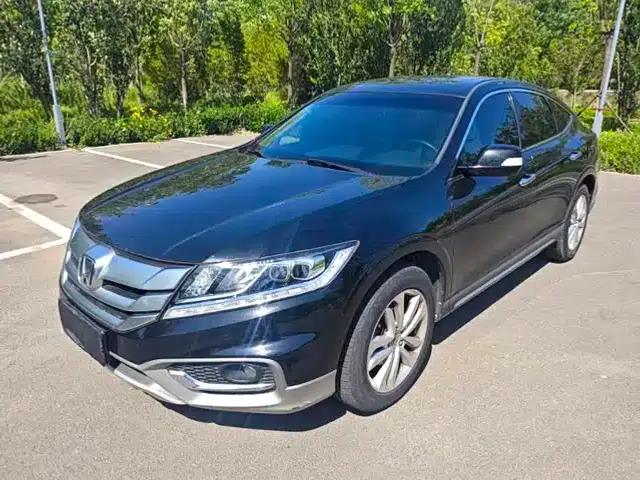 Crosstour 2014 2.4L Luxury Navigation Edition