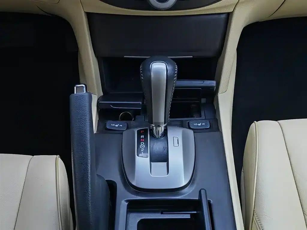 Crosstour 2012 2.4L Luxury Edition — миниатюра 13