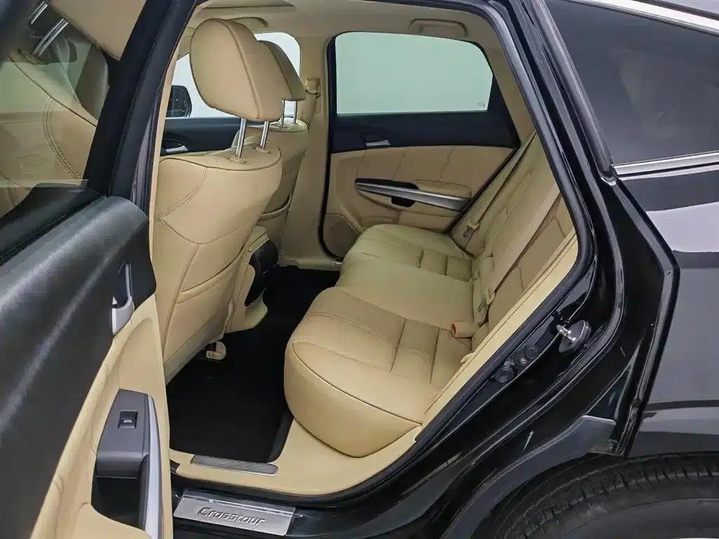 Crosstour 2012 2.4L Luxury Edition — миниатюра 15