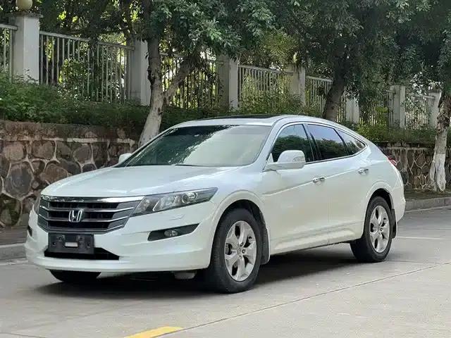 Crosstour 2011 3.5L Premium Edition
