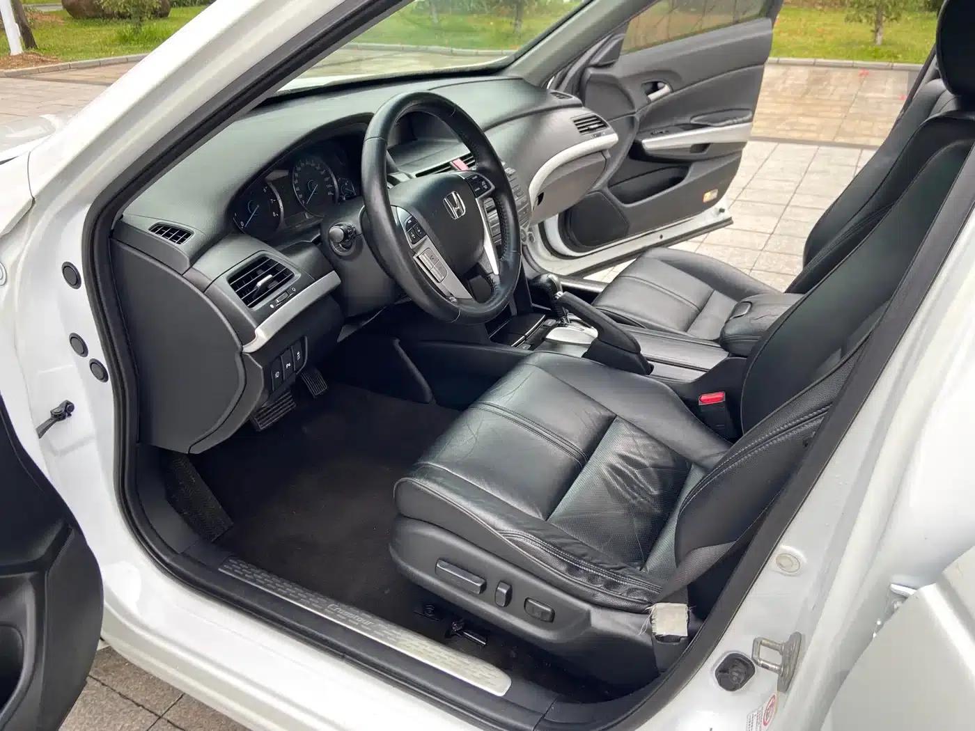 Crosstour 2012 2.4L Luxury Edition — миниатюра 8
