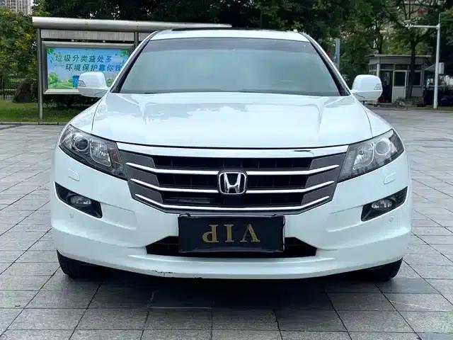 Crosstour 2012 2.4L Luxury Edition