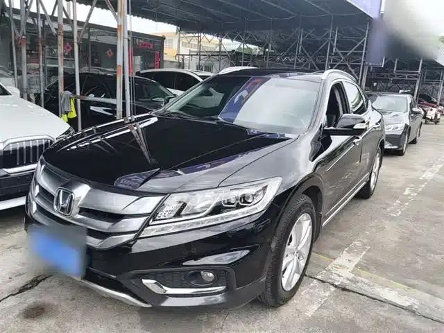 Crosstour 2014 2.4L Luxury Edition