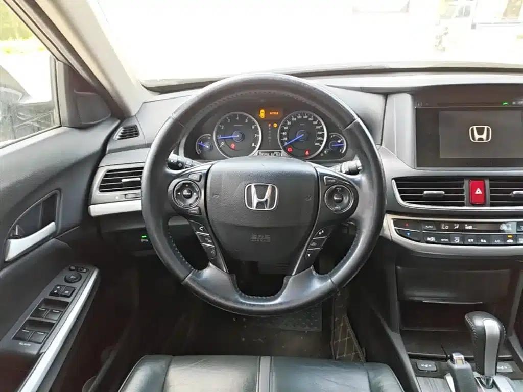 Crosstour 2014 2.4L Luxury Edition — миниатюра 11