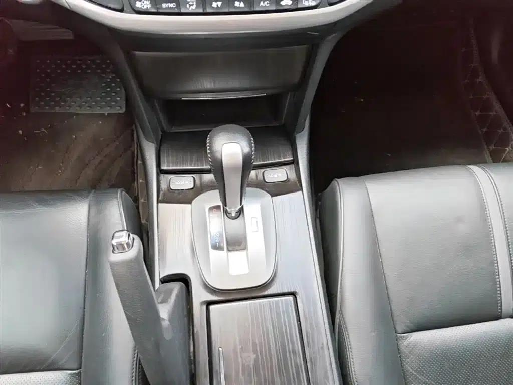 Crosstour 2014 2.4L Luxury Edition — миниатюра 14