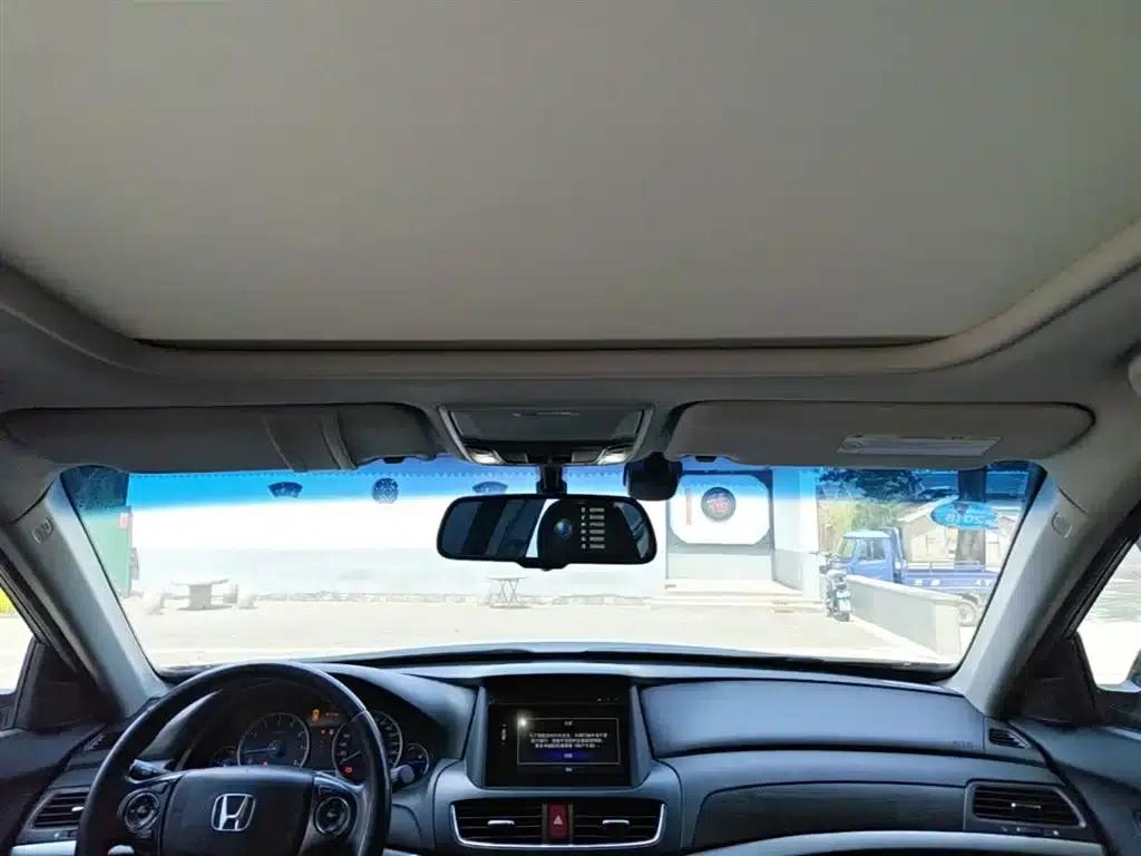 Crosstour 2014 2.4L Luxury Edition — миниатюра 18