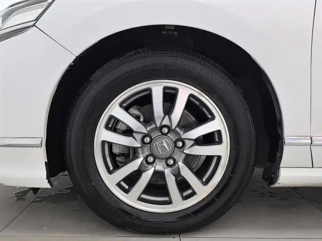 Spirior 2015 2.0L Classic Edition — миниатюра 17