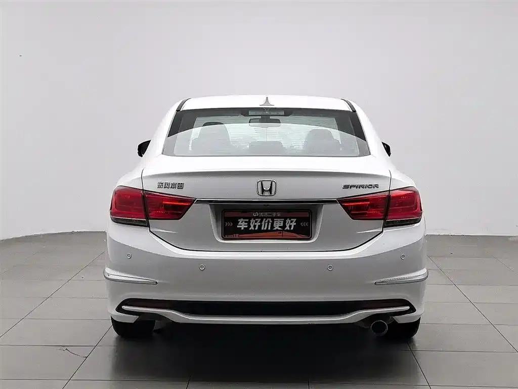 Spirior 2015 2.0L Classic Edition — миниатюра 4