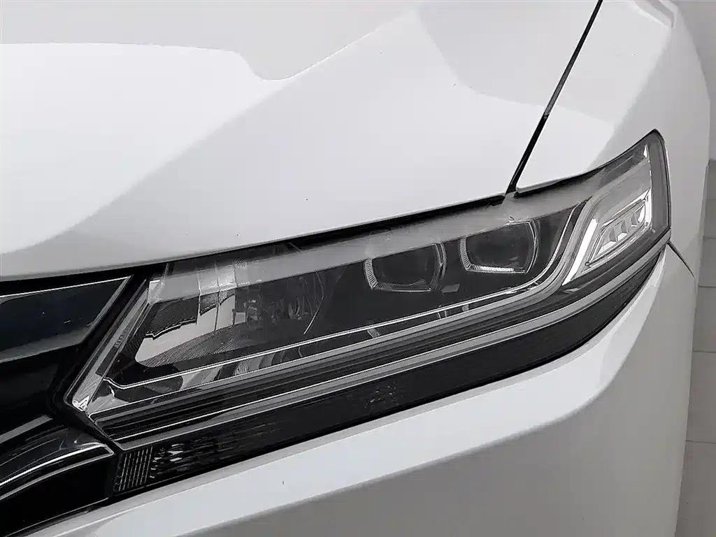 Spirior 2015 2.0L Classic Edition — миниатюра 7