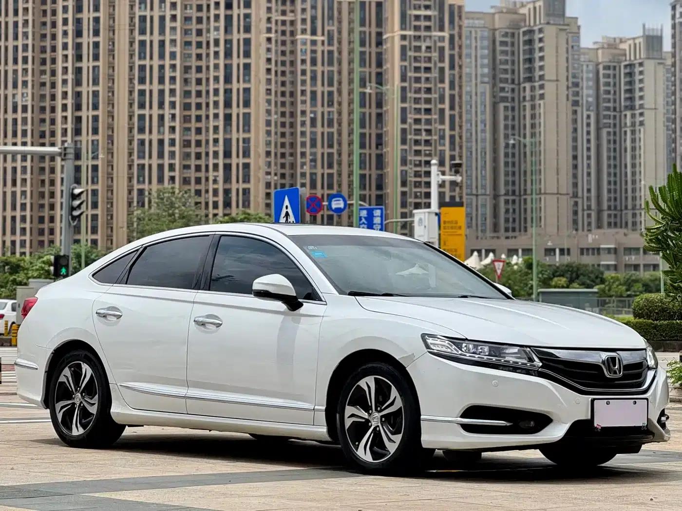Spirior 2015 2.4L Premium Edition — миниатюра 3