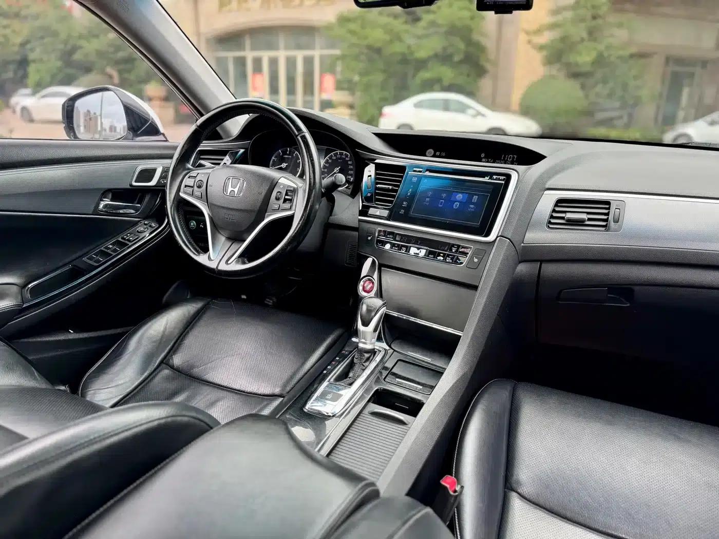Spirior 2015 2.4L Premium Edition — миниатюра 7