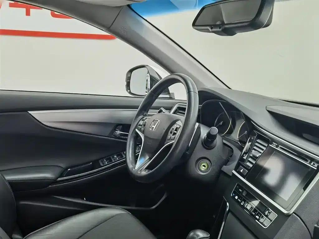 Spirior 2015 2.4L Luxury Edition — миниатюра 22