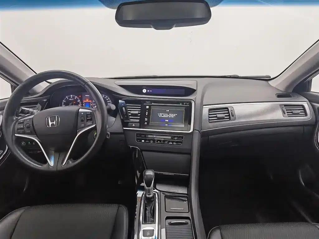 Spirior 2015 2.4L Luxury Edition — миниатюра 5