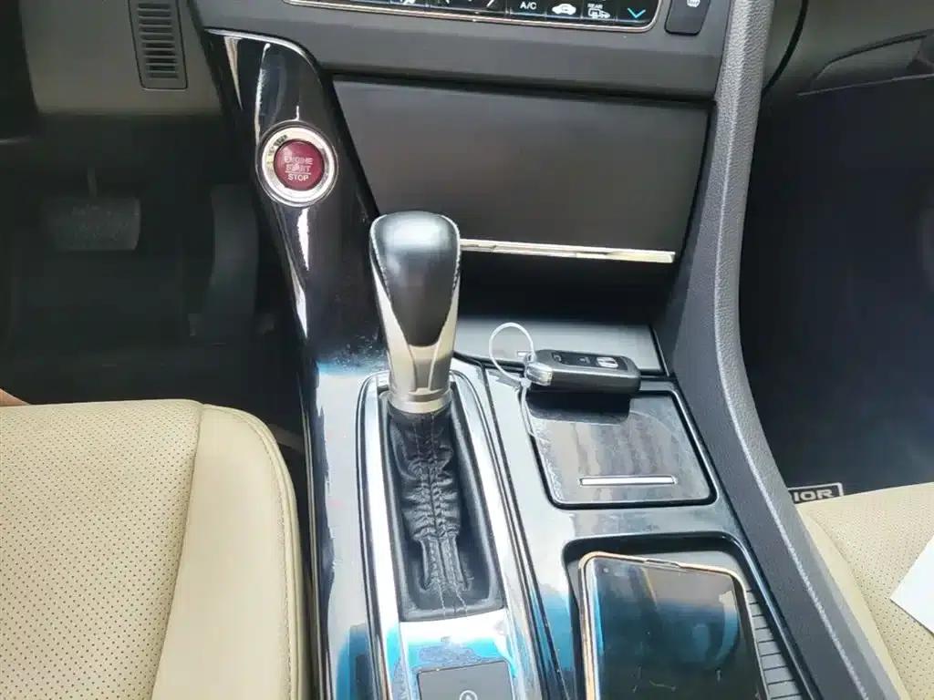 Spirior 2015 2.4L Premium Edition — миниатюра 14