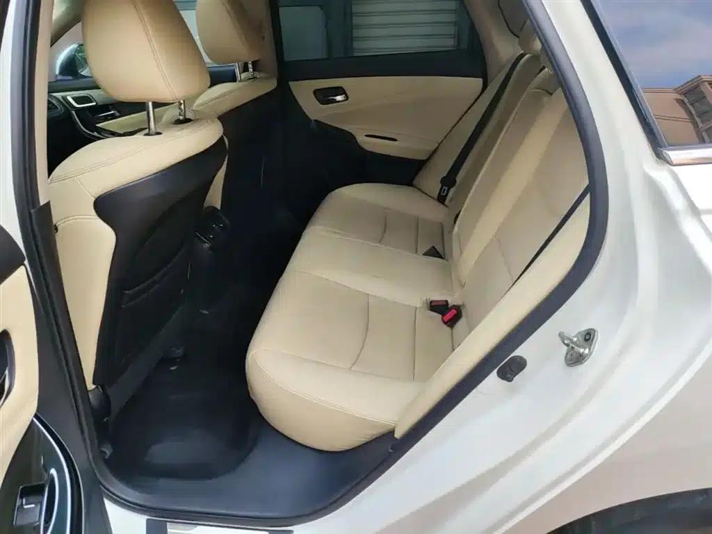 Spirior 2015 2.4L Premium Edition — миниатюра 17