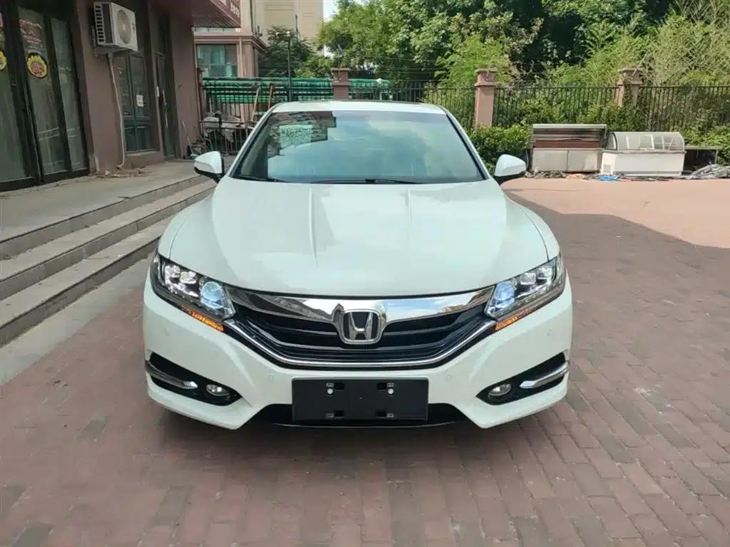 Spirior 2015 2.4L Premium Edition — миниатюра 3