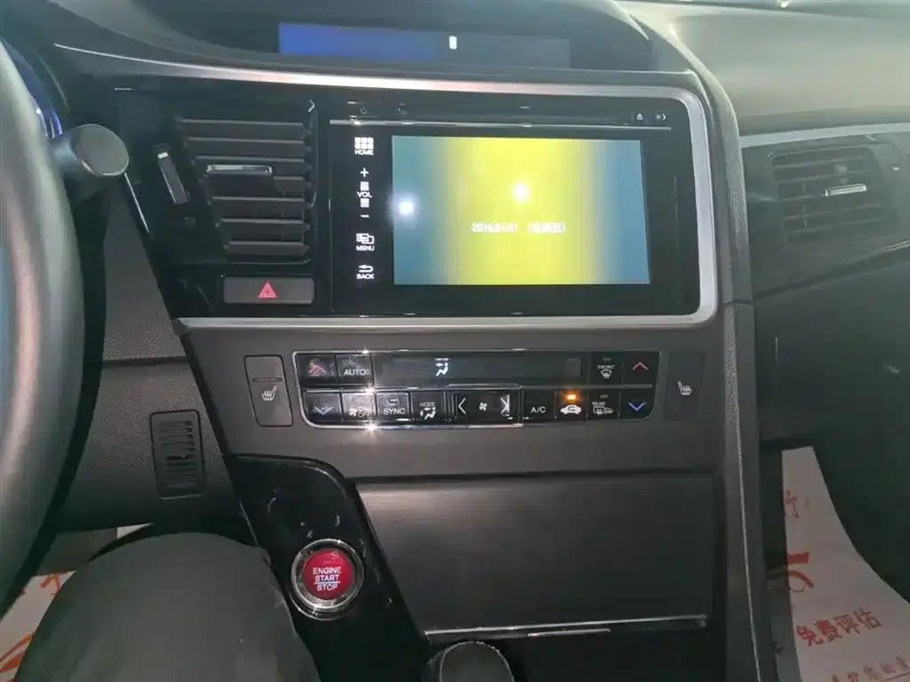 Spirior 2017 2.4L Luxury Edition — миниатюра 13