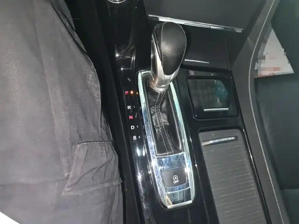 Spirior 2017 2.4L Luxury Edition — миниатюра 14