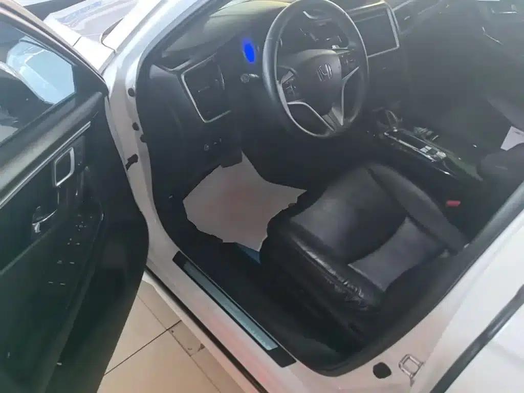 Spirior 2017 2.4L Luxury Edition — миниатюра 16