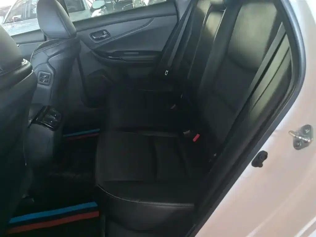 Spirior 2017 2.4L Luxury Edition — миниатюра 17