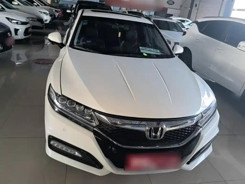 Spirior 2017 2.4L Luxury Edition — миниатюра 3