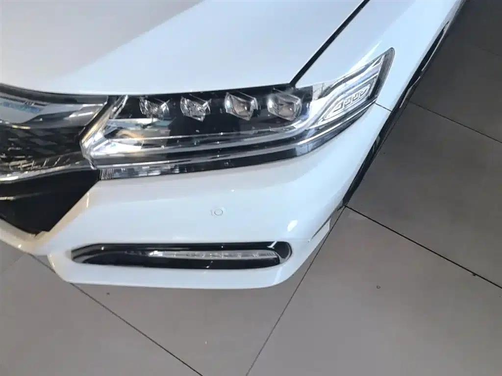 Spirior 2017 2.4L Luxury Edition — миниатюра 24