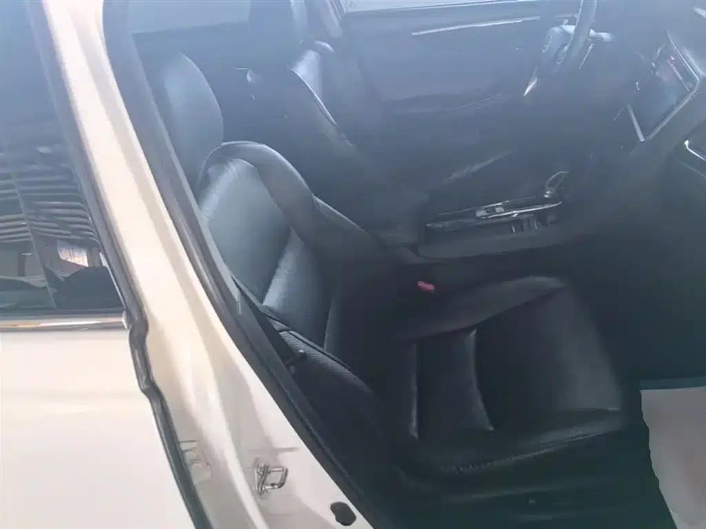 Spirior 2017 2.4L Luxury Edition — миниатюра 25