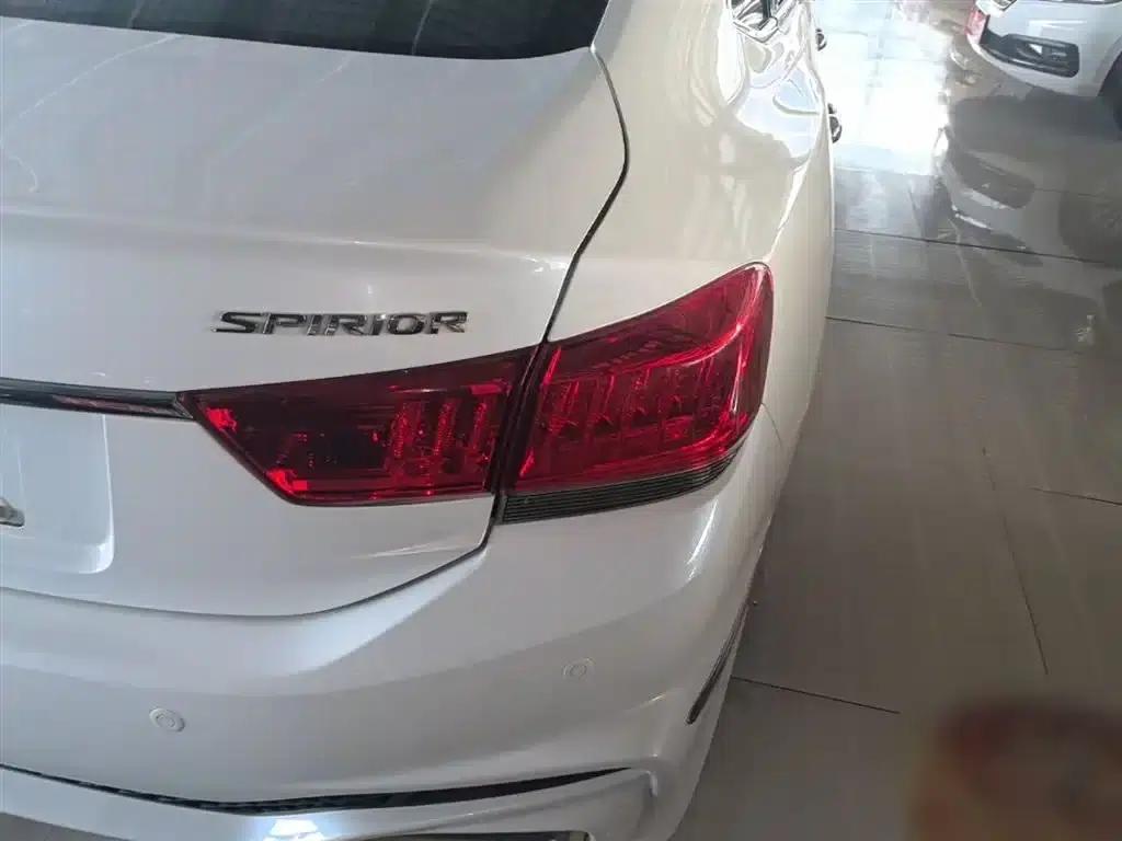 Spirior 2017 2.4L Luxury Edition — миниатюра 8