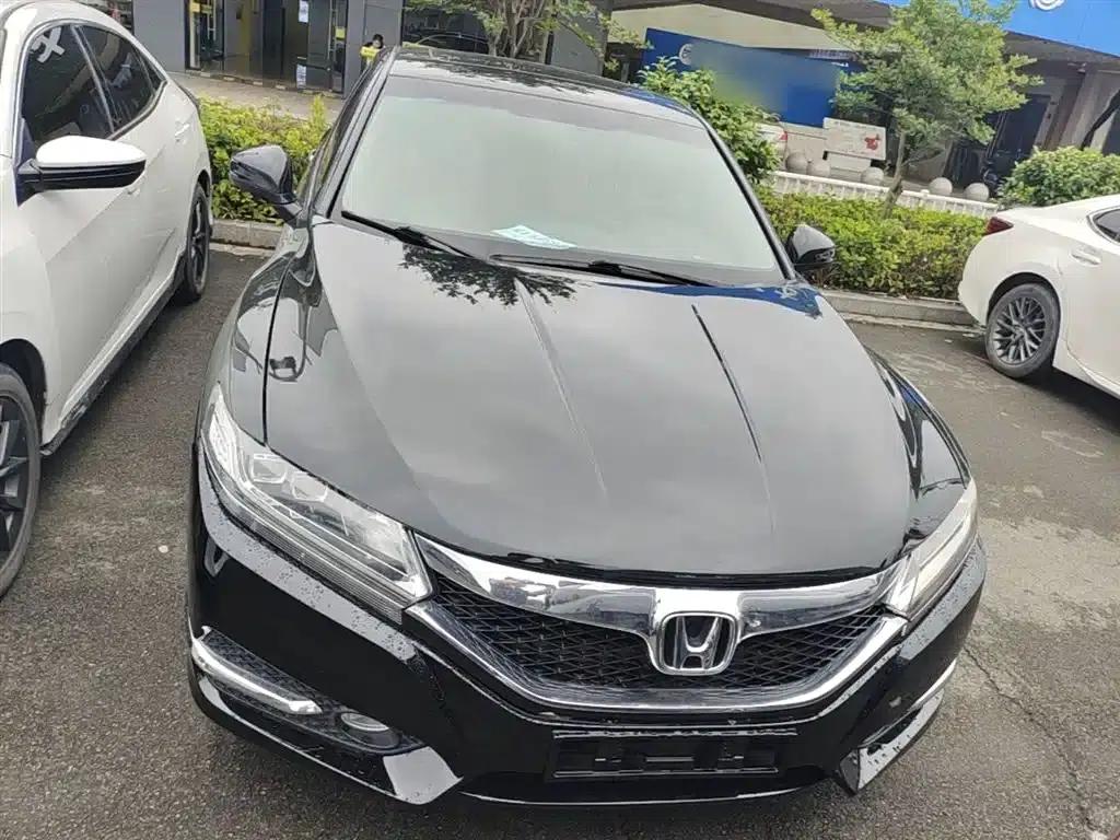 Spirior 2015 2.0L Premium Edition — миниатюра 3