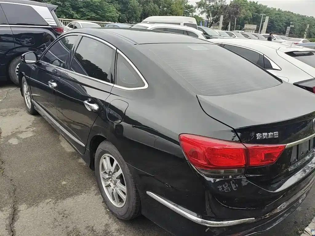 Spirior 2015 2.0L Premium Edition — миниатюра 5
