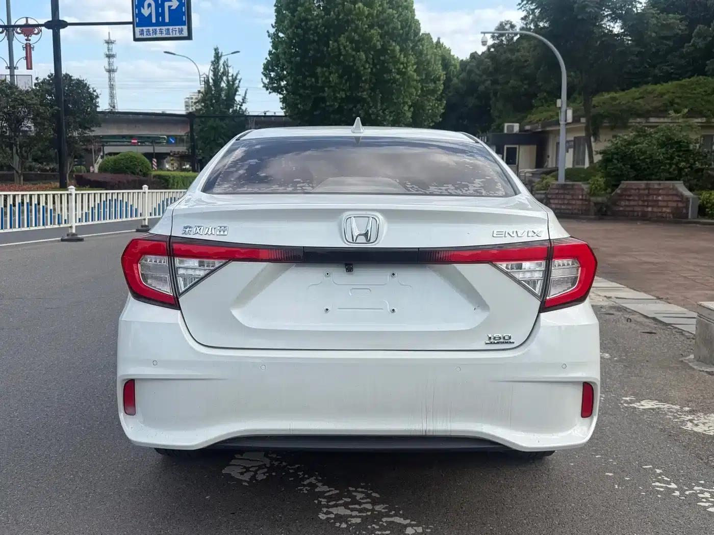 Envix 2019 180TURBO CVT Enjoy Edition (National VI Emission Standard) — миниатюра 4