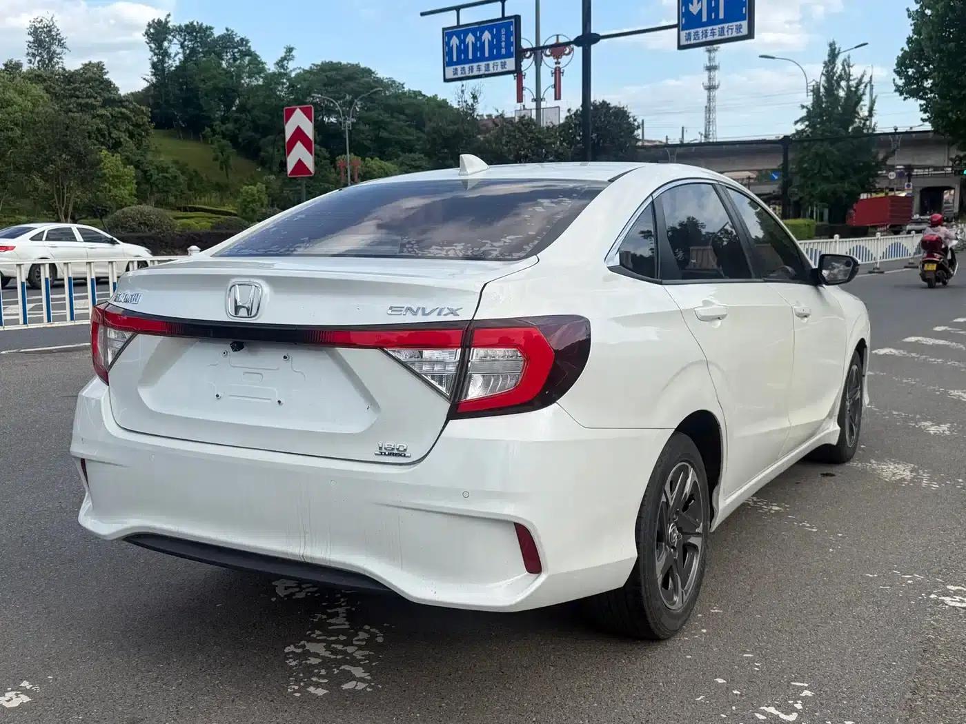 Envix 2019 180TURBO CVT Enjoy Edition (National VI Emission Standard) — миниатюра 6