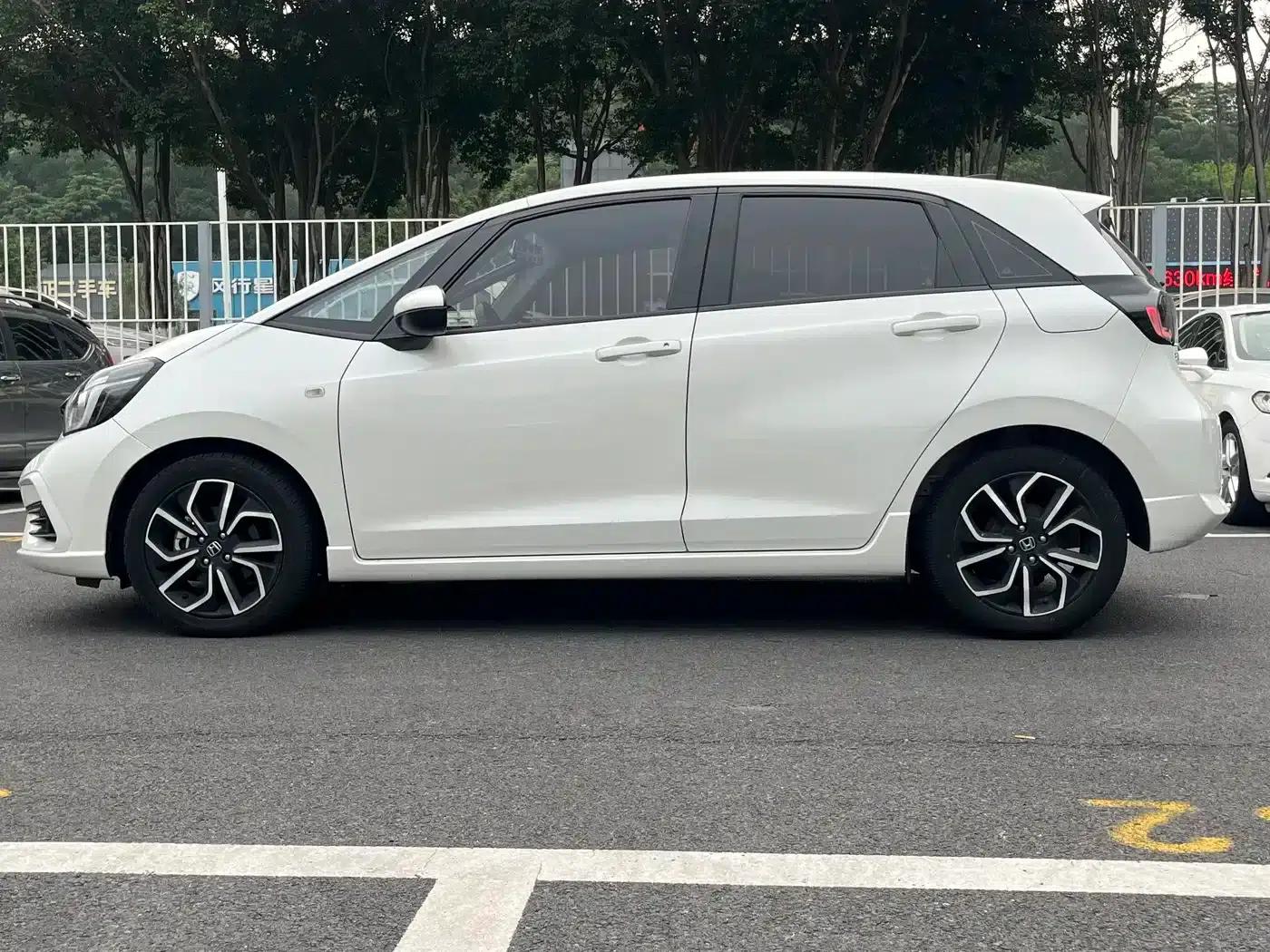 LIFE 2021 1.5L CVT SPO-SS Dynamic Edition — миниатюра 6