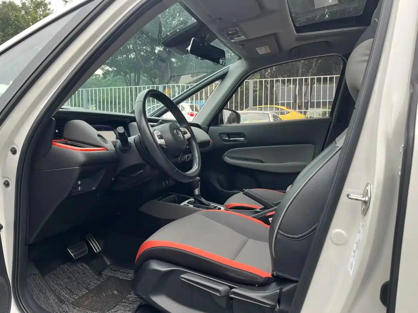 LIFE 2021 1.5L CVT SPO-SS Dynamic Edition — миниатюра 8