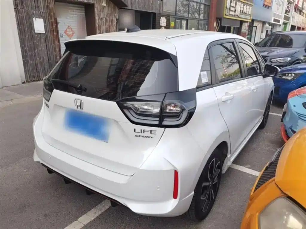 LIFE 2023 1.5L CVT SPORT Edition — миниатюра 7