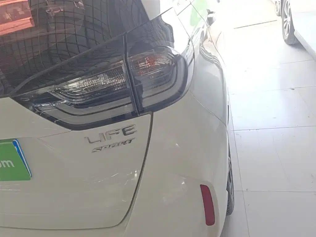 LIFE 2021 1.5L CVT SPORT Edition — миниатюра 8