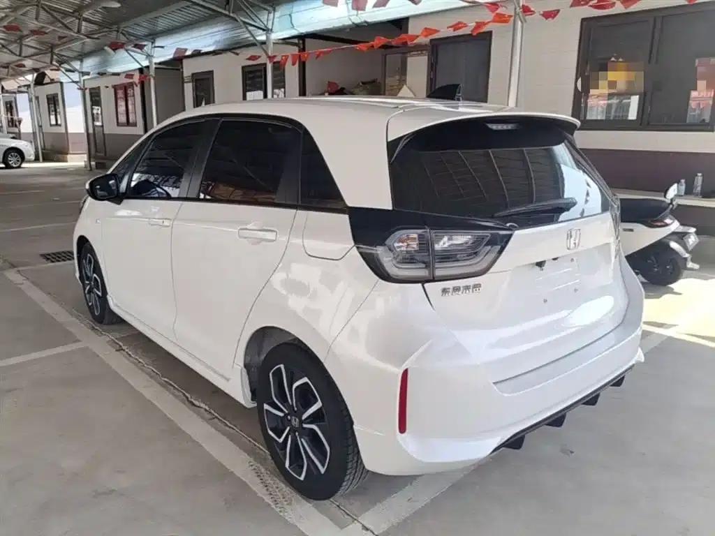 LIFE 2021 1.5L CVT SPORT Edition — миниатюра 5