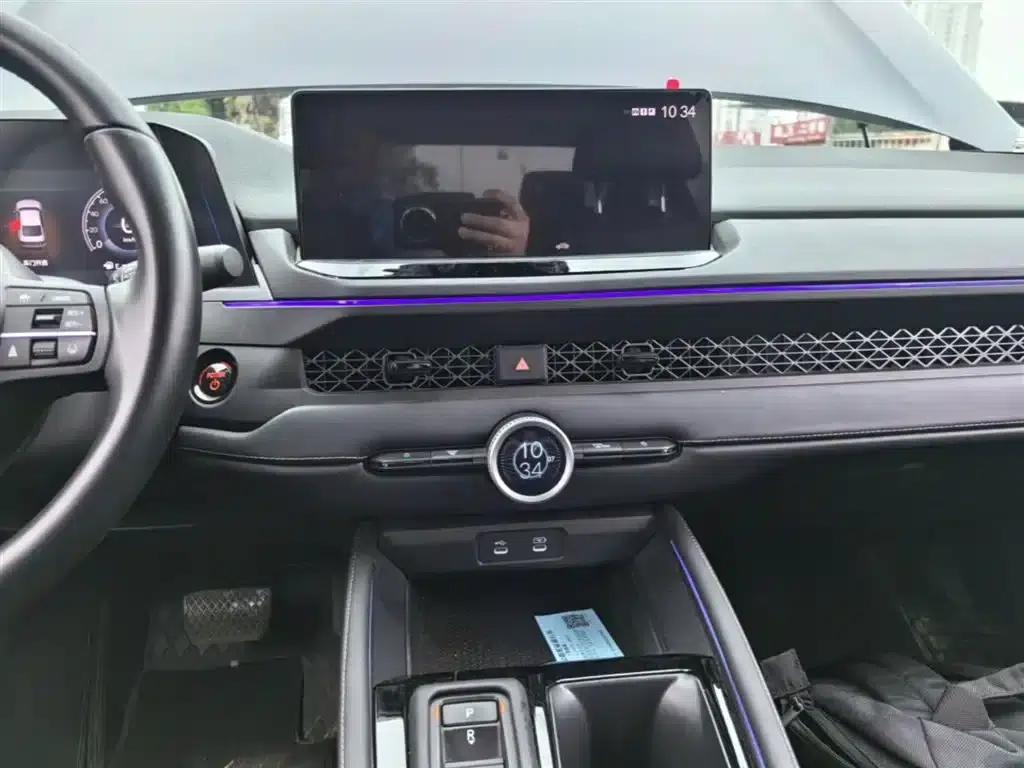 Accord PHEV 2023 2.0L e:PHEV Luxury Edition — миниатюра 12