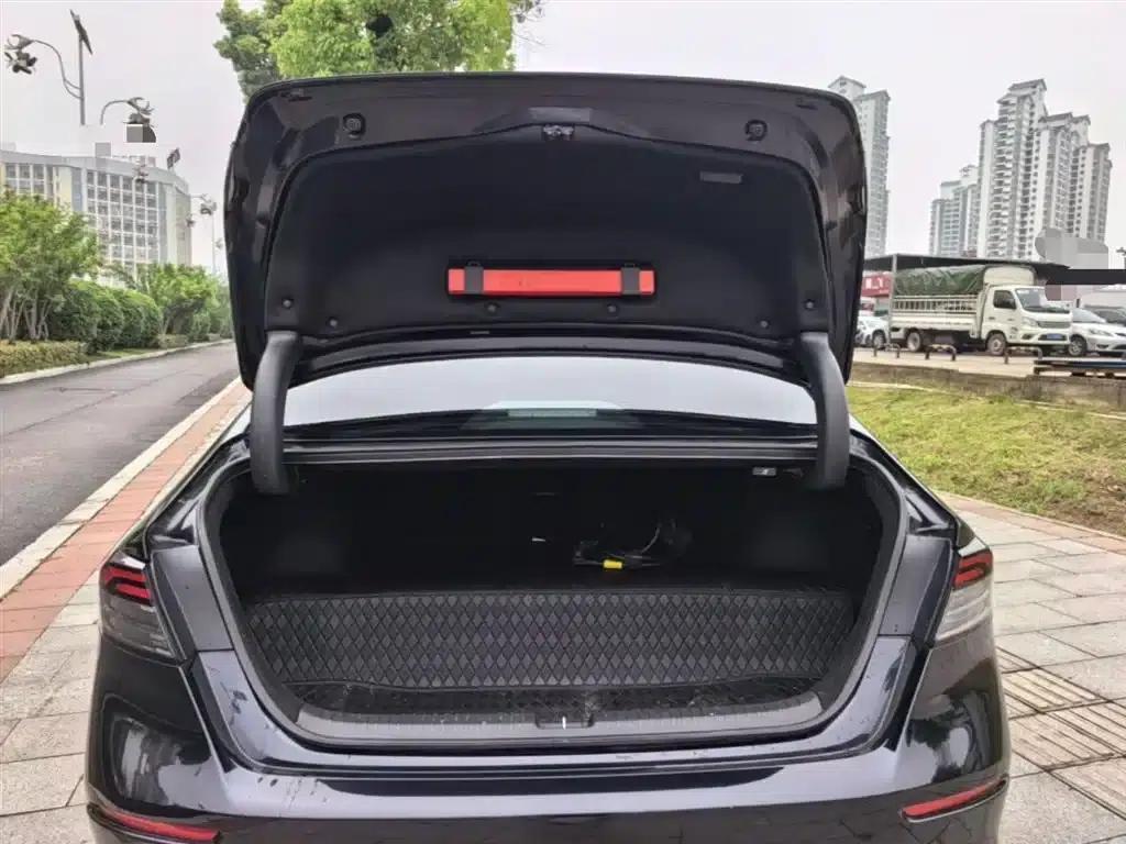 Accord PHEV 2023 2.0L e:PHEV Luxury Edition — миниатюра 18