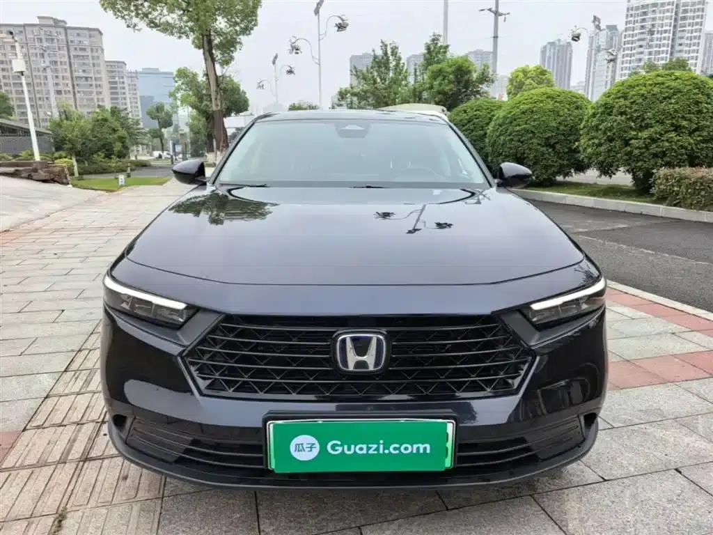 Accord PHEV 2023 2.0L e:PHEV Luxury Edition — миниатюра 3