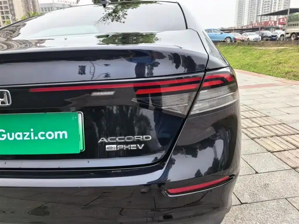 Accord PHEV 2023 2.0L e:PHEV Luxury Edition — миниатюра 7