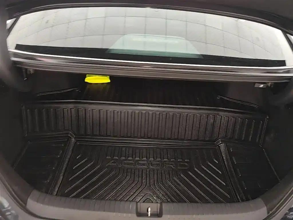 Accord PHEV 2023 2.0L e:PHEV Premium Edition — миниатюра 19