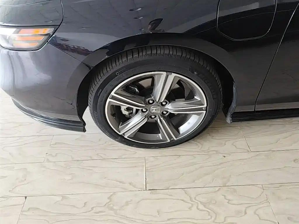 Accord PHEV 2023 2.0L e:PHEV Premium Edition — миниатюра 23